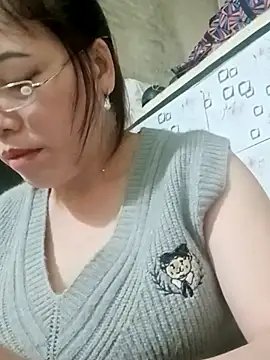 Snapshot of Sana-vn chatting on 02/23/26, 01:47 Sana-vn online show from 02/23/26, 01:47