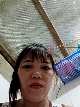 Snapshot of Sana-vn chatting on 03/05/26, 05:42 Sana-vn online show from 03/05/26, 05:42