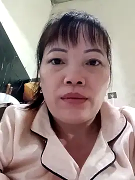 Snapshot of Sana-vn chatting on 03/10/26, 12:37 Sana-vn online show from 03/10/26, 12:37