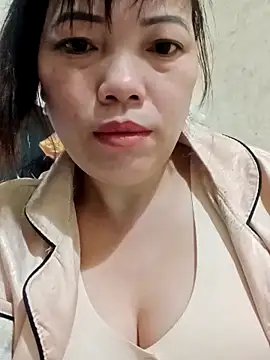 Snapshot of Sana-vn chatting on 03/19/26, 11:42 Sana-vn online show from 03/19/26, 11:42