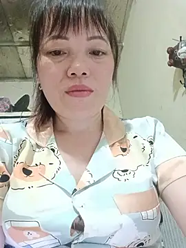 Snapshot of Sana-vn chatting on 06/11/26, 03:21 Sana-vn online show from 06/11/26, 03:21