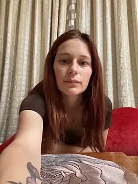Lily Viola online show from 06/05/26, 06:52