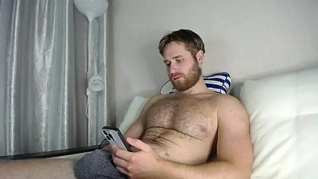 Snapshot of LorenzoLux chatting on 09/27/25, 06:35 LorenzoLux online show from 09/27/25, 06:35