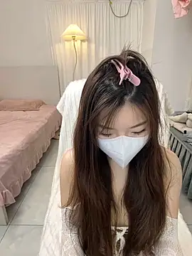 Snapshot of _xiaoxinxin_ chatting on 04/17/26, 05:05 xiaoxinxin online show from 04/17/26, 05:05