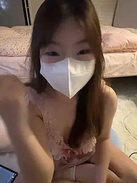 Snapshot of _xiaoxinxin_ chatting on 05/21/26, 04:03 xiaoxinxin online show from 05/21/26, 04:03