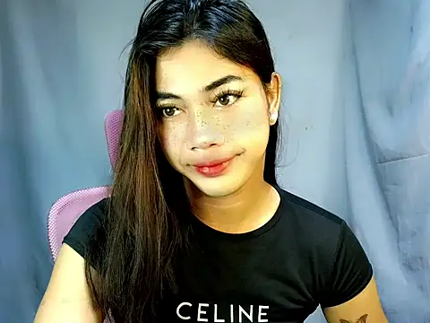 Snapshot of Margalona_ chatting on 05/16/26, 04:06 Margalona online show from 05/16/26, 04:06