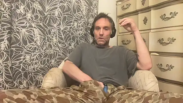 Snapshot of wolverinedream chatting on 04/18/26, 07:23 wolverinedream online show from 04/18/26, 07:23