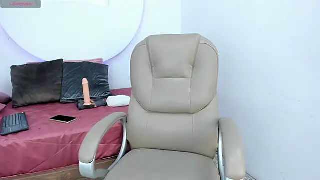 Snapshot of AmberJoyMilf chatting on 04/16/26, 10:16 AmberJoyMilf online show from 04/16/26, 10:16