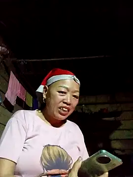 Snapshot of Agnes-baby chatting on 02/24/26, 11:52 Agnes-baby online show from 02/24/26, 11:52