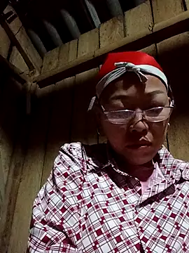 Snapshot of Agnes-baby chatting on 03/02/26, 10:49 Agnes-baby online show from 03/02/26, 10:49