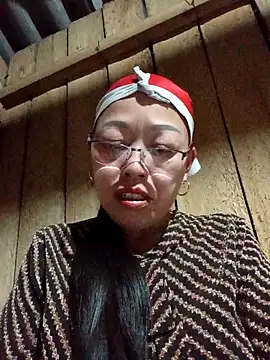 Snapshot of Agnes-baby chatting on 03/08/26, 11:19 Agnes-baby online show from 03/08/26, 11:19