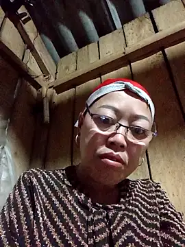 Snapshot of Agnes-baby chatting on 03/16/26, 11:09 Agnes-baby online show from 03/16/26, 11:09