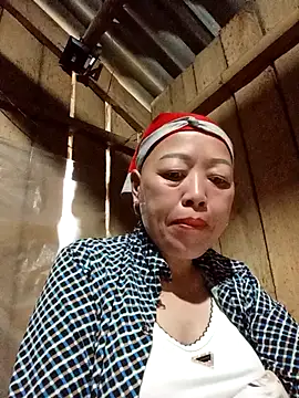 Snapshot of Agnes-baby chatting on 03/20/26, 11:53 Agnes-baby online show from 03/20/26, 11:53