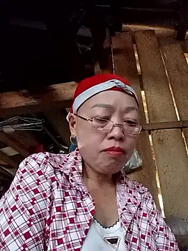 Snapshot of Agnes-baby chatting on 04/02/26, 01:47 Agnes-baby online show from 04/02/26, 01:47