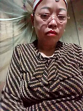 Snapshot of Agnes-baby chatting on 04/06/26, 10:22 Agnes-baby online show from 04/06/26, 10:22