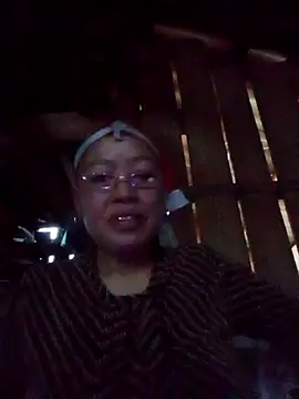 Snapshot of Agnes-baby chatting on 04/08/26, 11:10 Agnes-baby online show from 04/08/26, 11:10