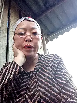 Snapshot of Agnes-baby chatting on 04/12/26, 11:04 Agnes-baby online show from 04/12/26, 11:04