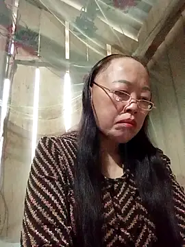Snapshot of Agnes-baby chatting on 04/12/26, 11:10 Agnes-baby online show from 04/12/26, 11:10