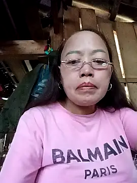 Snapshot of Agnes-baby chatting on 04/21/26, 02:51 Agnes-baby online show from 04/21/26, 02:51
