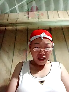 Snapshot of Agnes-baby chatting on 04/22/26, 10:33 Agnes-baby online show from 04/22/26, 10:33