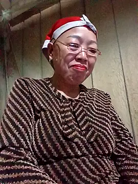 Snapshot of Agnes-baby chatting on 04/23/26, 12:29 Agnes-baby online show from 04/23/26, 12:29