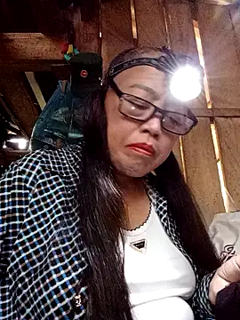 Snapshot of Agnes-baby chatting on 04/29/26, 02:48 Agnes-baby online show from 04/29/26, 02:48