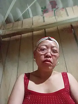 Snapshot of Agnes-baby chatting on 05/20/26, 10:16 Agnes-baby online show from 05/20/26, 10:16
