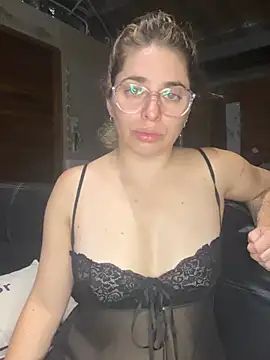 Snapshot of soyanahii chatting on 05/06/26, 08:19 soyanahii online show from 05/06/26, 08:19