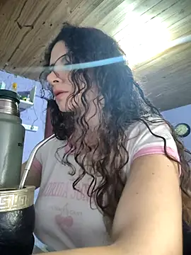 Snapshot of Nanucurlyxx chatting on 03/15/26, 10:43 Nanucurlyxx online show from 03/15/26, 10:43