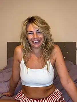 Scarlett the girlnextdoor online show from 07/26/26, 05:59
