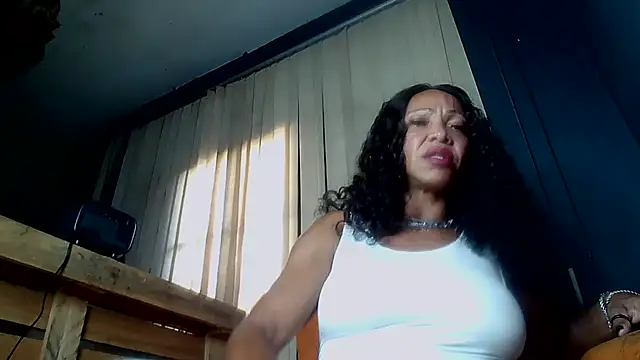 Snapshot of paolla23cm_brasil chatting on 04/14/26, 05:52 paolla23cm brasil online show from 04/14/26, 05:52