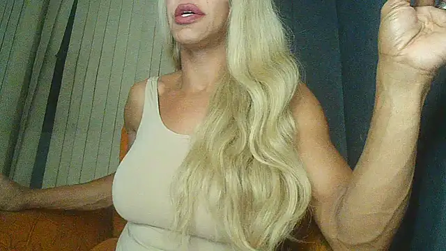 Snapshot of paolla23cm_brasil chatting on 06/13/26, 03:37 paolla23cm brasil online show from 06/13/26, 03:37
