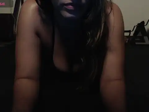 Snapshot of Millycamfit chatting on 01/13/26, 06:40 Millycamfit online show from 01/13/26, 06:40