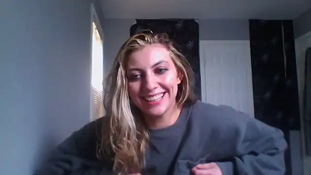 KellyKardashian online show from 04/18/26, 06:34