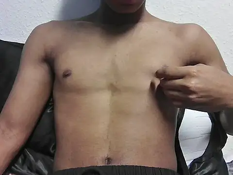 Snapshot of Saadmyy4444 chatting on 05/01/26, 04:55 Saadmyy4444 online show from 05/01/26, 04:55