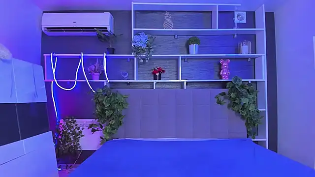 StephieRousee online show from 07/29/26, 05:27