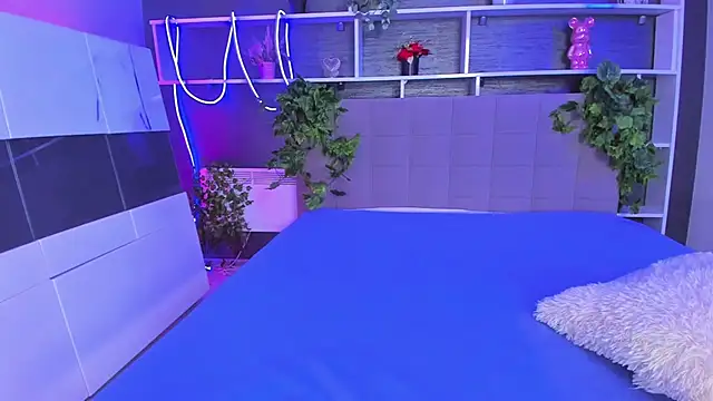 StephieRousee online show from 07/30/26, 05:28