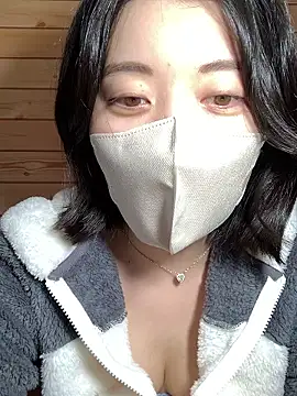 Snapshot of minami_room chatting on 01/15/26, 04:06 minami room online show from 01/15/26, 04:06