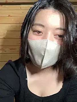 Snapshot of minami_room chatting on 01/17/26, 04:06 minami room online show from 01/17/26, 04:06
