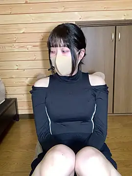 Snapshot of minami_room chatting on 04/15/26, 02:24 minami room online show from 04/15/26, 02:24