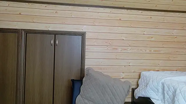 Snapshot of minami_room chatting on 06/05/26, 05:36 minami room online show from 06/05/26, 05:36
