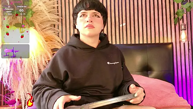 Snapshot of Hiddenhotcake chatting on 03/12/26, 06:58 Hiddenhotcake online show from 03/12/26, 06:58