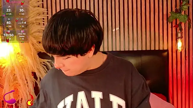 Snapshot of Hiddenhotcake chatting on 03/28/26, 01:43 Hiddenhotcake online show from 03/28/26, 01:43
