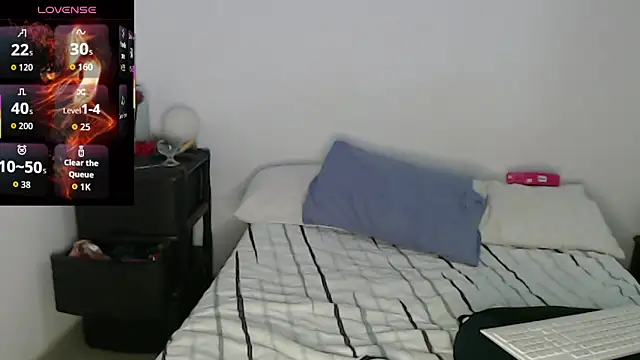 Snapshot of AuraFuego chatting on 04/05/26, 11:07 AuraFuego online show from 04/05/26, 11:07