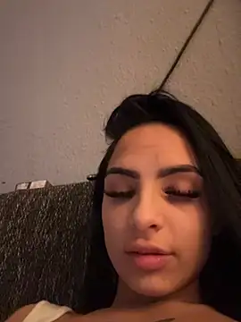 Snapshot of Evelin199 chatting on 05/03/26, 07:53 Evelin199 online show from 05/03/26, 07:53
