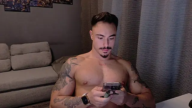 Snapshot of Master_Lukas chatting on 04/09/26, 12:10 Master Lukas online show from 04/09/26, 12:10
