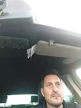 Snapshot of colosone chatting on 10/23/25, 07:07 colosone online show from 10/23/25, 07:07