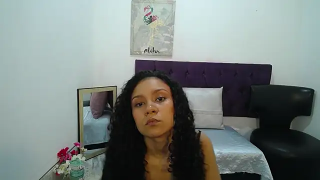 Snapshot of Little18Doll chatting on 03/08/26, 07:17 Little18Doll online show from 03/08/26, 07:17