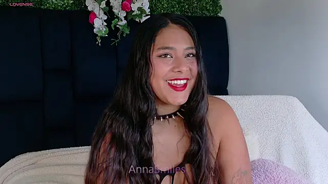 AnnaSmiles online show from 07/13/26, 06:44