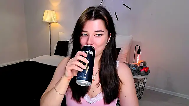 Snapshot of a_dorable chatting on 06/12/26, 11:20 a dorable online show from 06/12/26, 11:20